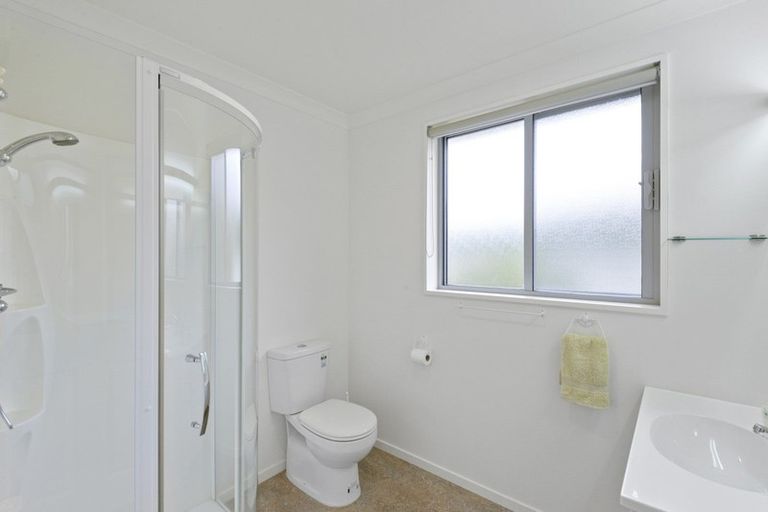 Photo of property in 2 Athol Place, Diamond Harbour, 8971