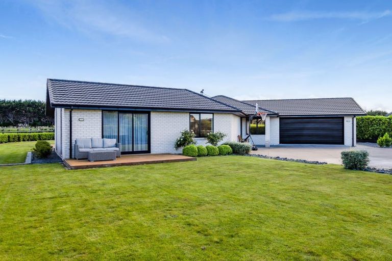 Photo of property in 1 Larlin Drive, Hawera, 4675