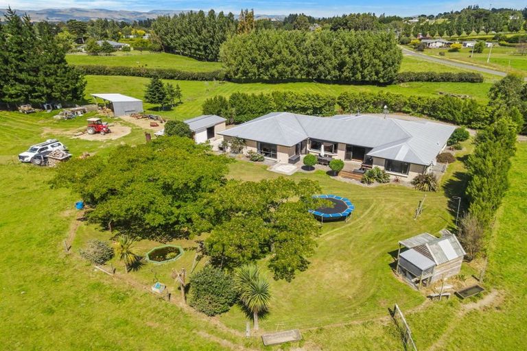 Photo of property in 75 Adelaide Road, Dannevirke, 4978