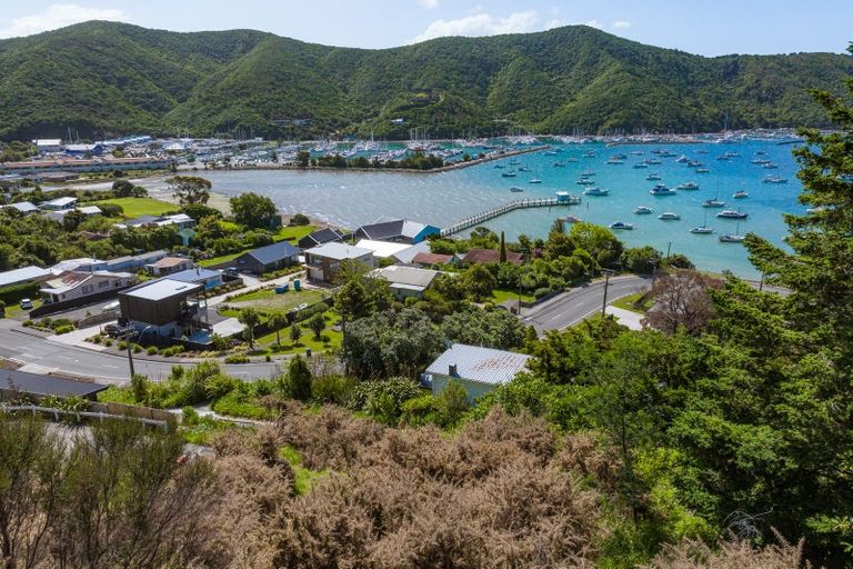 Photo of property in 324e Waikawa Road, Waikawa, Picton, 7220