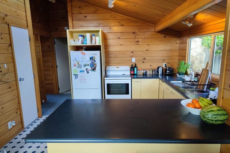 Photo of property in 43 Houghton Bay Road, Houghton Bay, Wellington, 6023