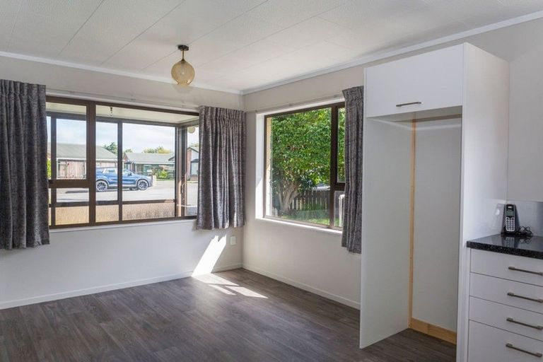 Photo of property in 18 Victoria Avenue, Dannevirke, 4930