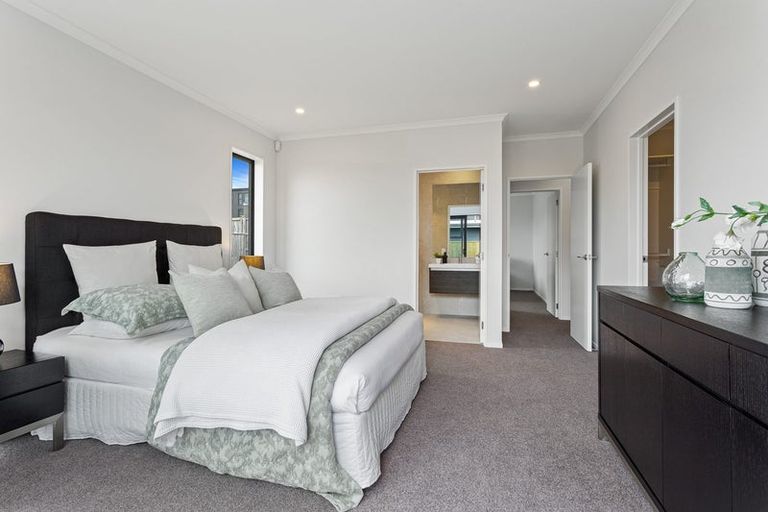 Photo of property in 29 Tiromoana Drive, Red Beach, 0932