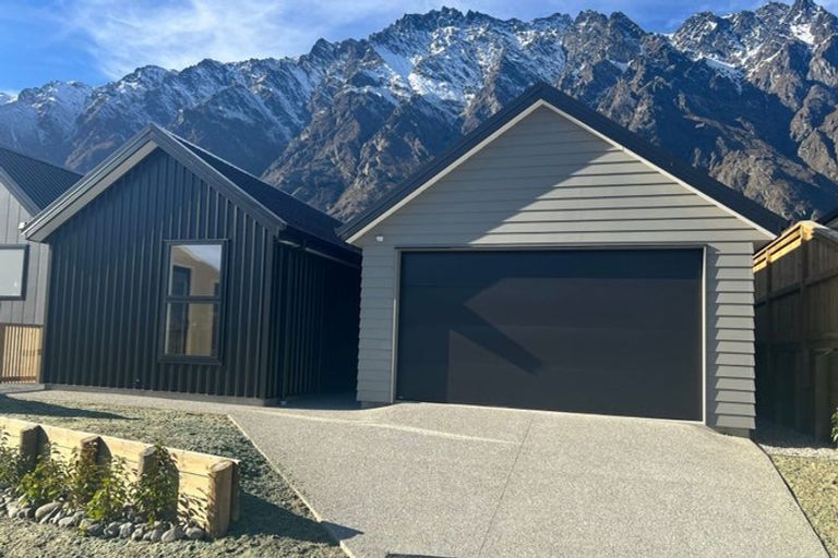 Photo of property in 110 Spur Ridge Rise, Jacks Point, 9371