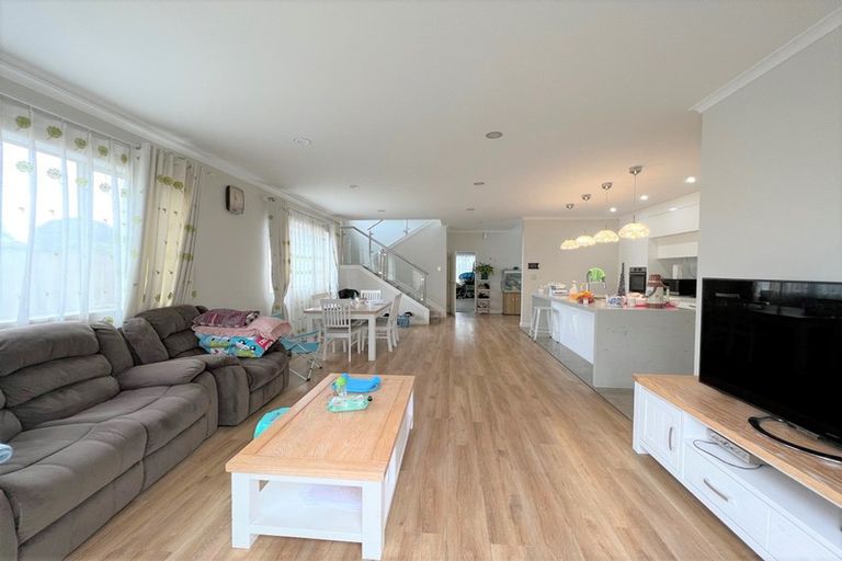 Photo of property in 14a Domain Road, Weymouth, Auckland, 2103