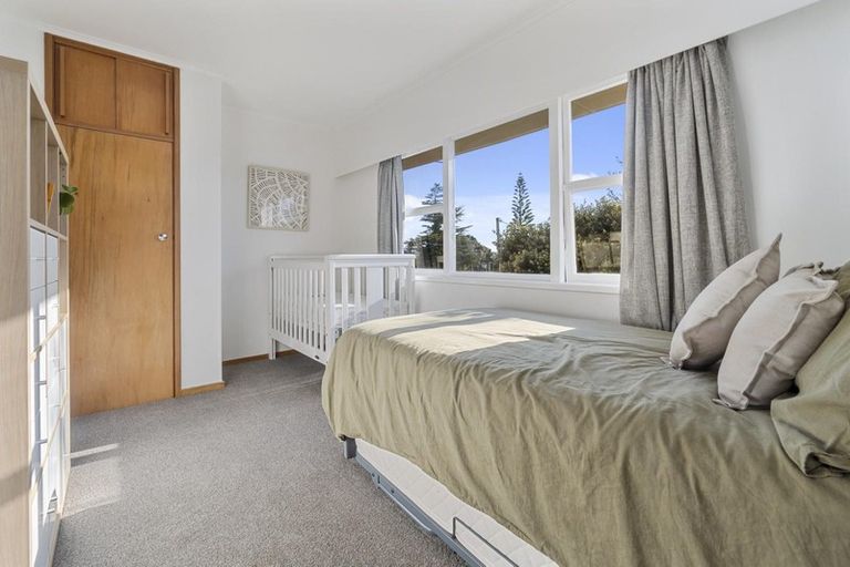 Photo of property in 265 Great North Road, Henderson, Auckland, 0612