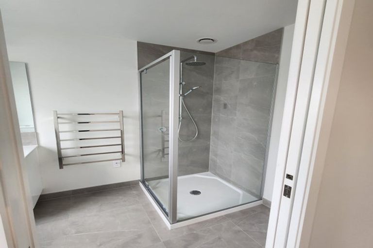 Photo of property in 8 Ash Close, Levin, 5510