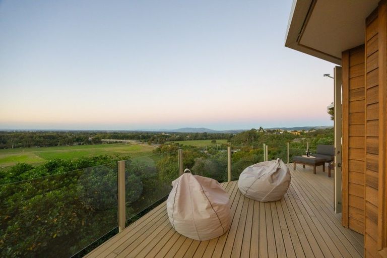 Photo of property in 96 Clifton Terrace, Fitzherbert, Palmerston North, 4410