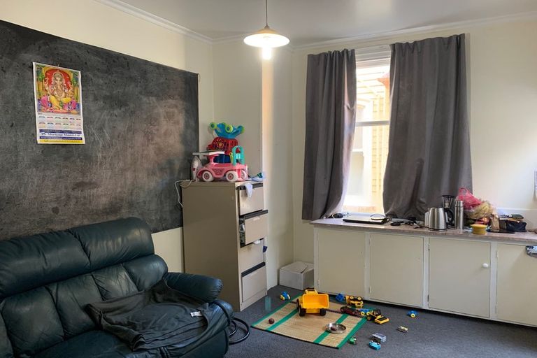 Photo of property in 21 Burnell Avenue, Thorndon, Wellington, 6011