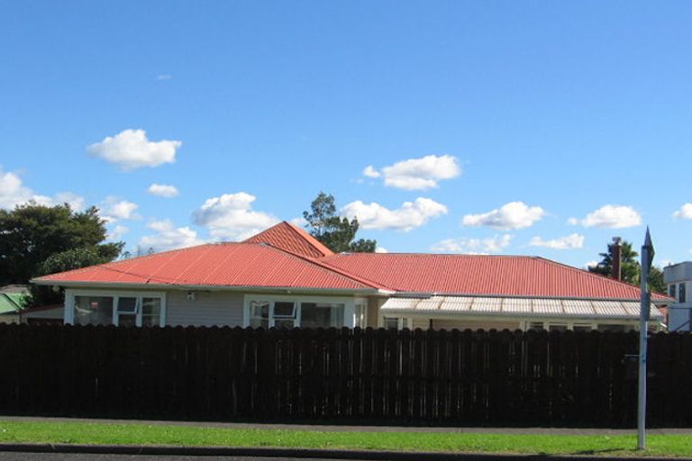 Photo of property in 60 Brandon Road, Glen Eden, Auckland, 0602