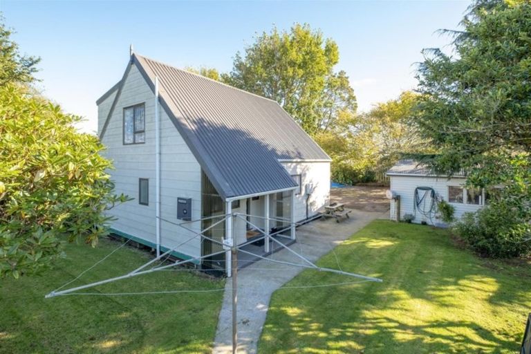Photo of property in 28 Castle Street, Eltham, 4322
