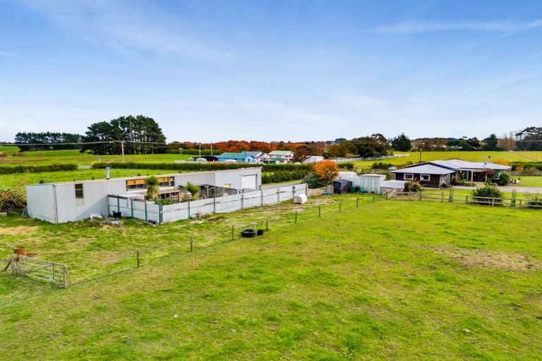 Photo of property in 5883 Mountain Road, Normanby, Hawera, 4673