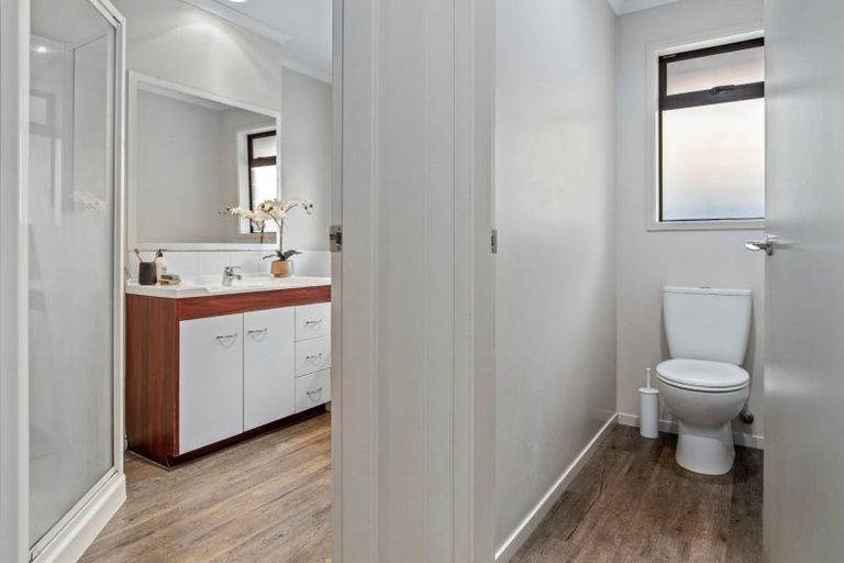 Photo of property in 8 Highlander Place, Welcome Bay, Tauranga, 3112