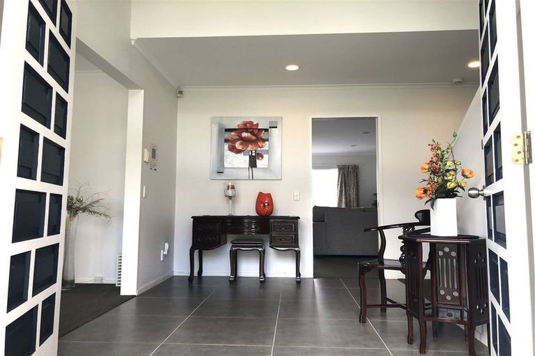 Photo of property in 8 Highgate Place, Somerville, Auckland, 2014