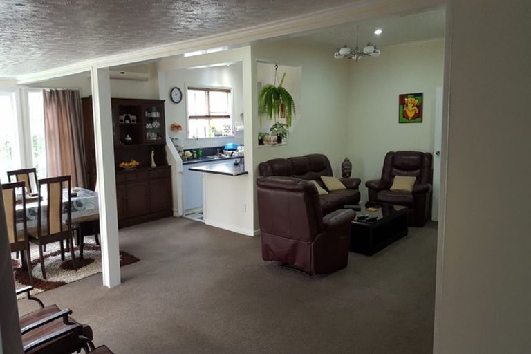 Photo of property in 4 Hobbs Grove, Epuni, Lower Hutt, 5011