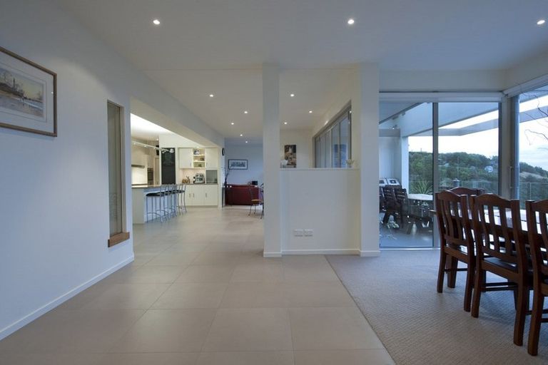 Photo of property in 22 Iles Lane, Cashmere, Christchurch, 8022