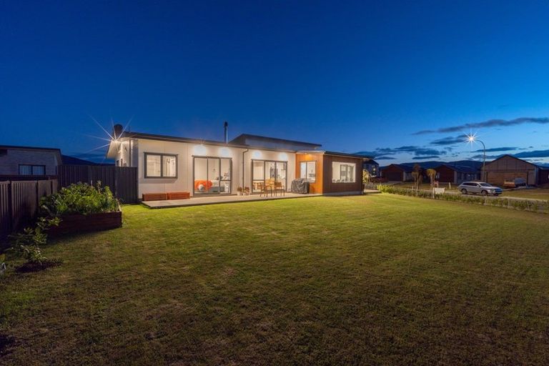 Photo of property in 10 Red Deer Place, Te Anau, 9600