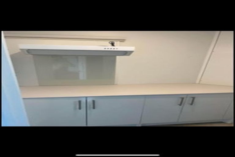 Photo of property in 60 De Quincey Terrace, Highland Park, Auckland, 2010