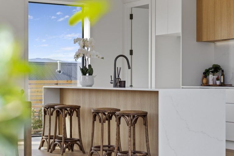 Photo of property in 11 Stoneleigh Drive, Wanaka, 9305