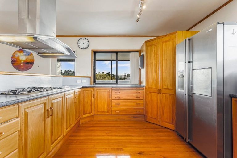 Photo of property in 24 Verbena Road, Birkdale, Auckland, 0626