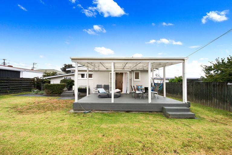 Photo of property in 74 Forest Hill Road, Henderson, Auckland, 0612