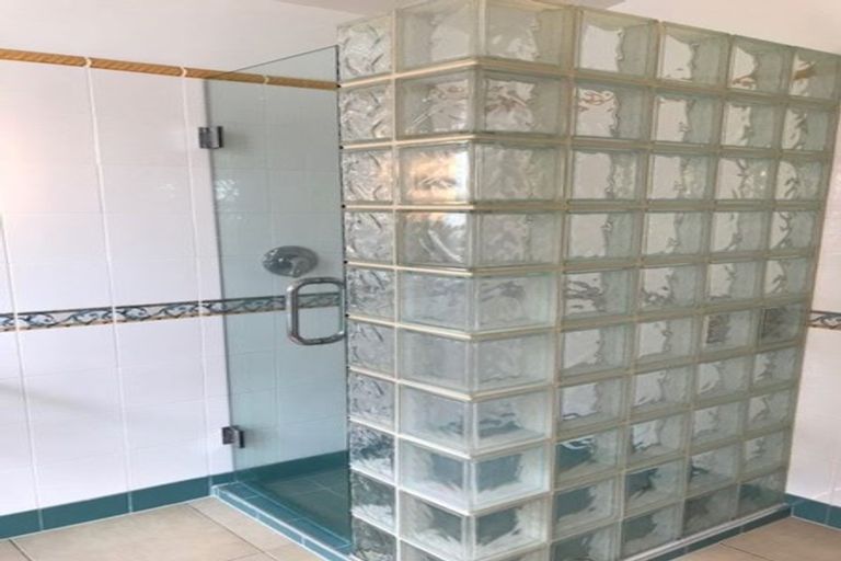 Photo of property in 65 Waller Avenue, Bucklands Beach, Auckland, 2012