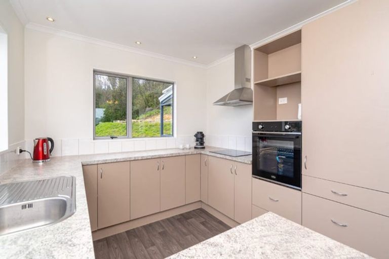 Photo of property in 12 Robinson Street, Lookout Point, Dunedin, 9011