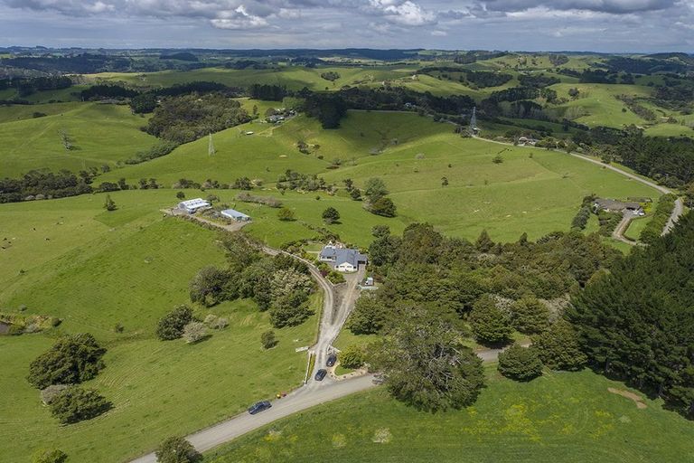 Photo of property in 167 Anderson Road, Helensville, 0875
