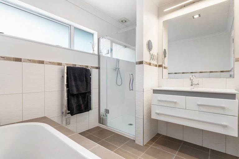 Photo of property in 18 Primrose Lane, Lucas Heights, Auckland, 0632