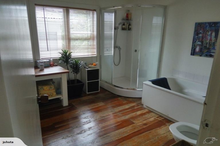 Photo of property in 1/139 Kelburn Parade, Kelburn, Wellington, 6012