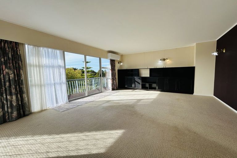 Photo of property in 1 Hume Drive, Hillcrest, Auckland, 0627