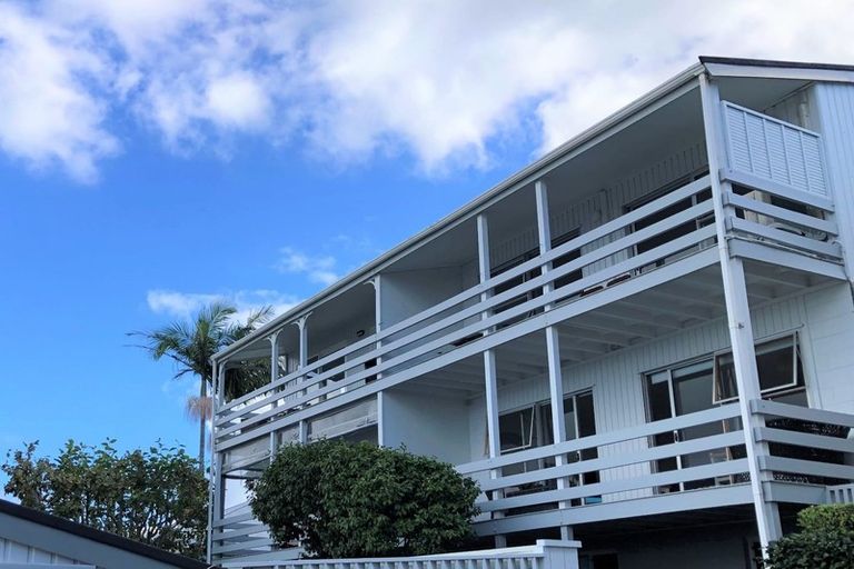 Photo of property in 6/66 Victoria Road, Devonport, Auckland, 0624