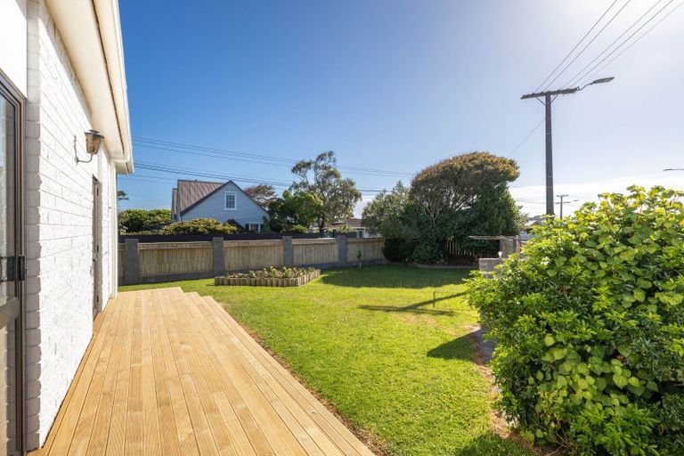 Photo of property in 65 Wallace Place, Westown, New Plymouth, 4310