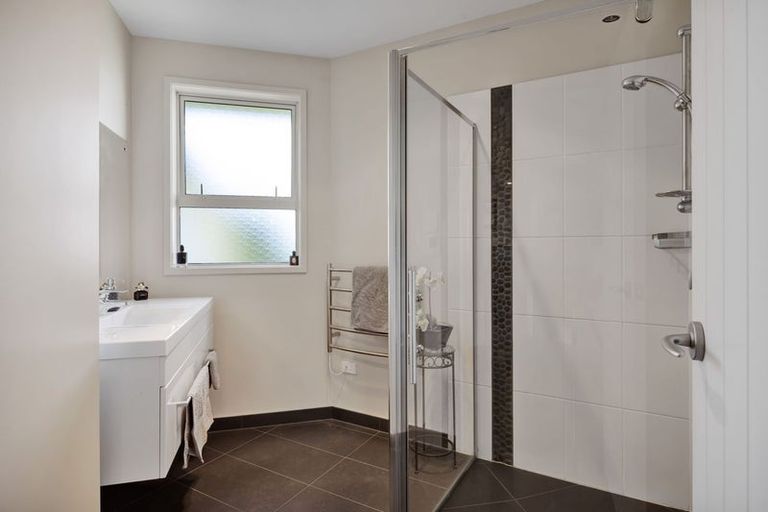 Photo of property in 253 Lwr Pitone Road, Pitone, New Plymouth, 4374