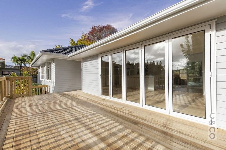 Photo of property in 407a Main Road, Huapai, Kumeu, 0810