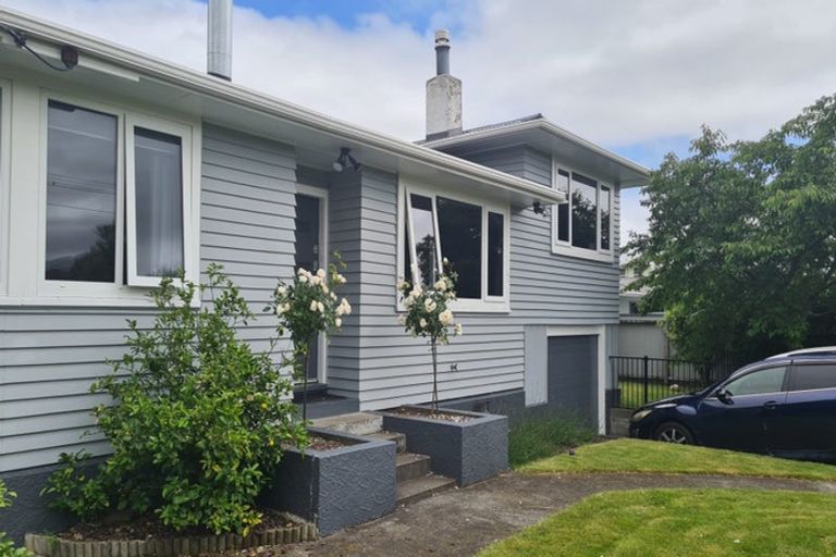 Photo of property in 21 Augustus Street, Carterton, 5713