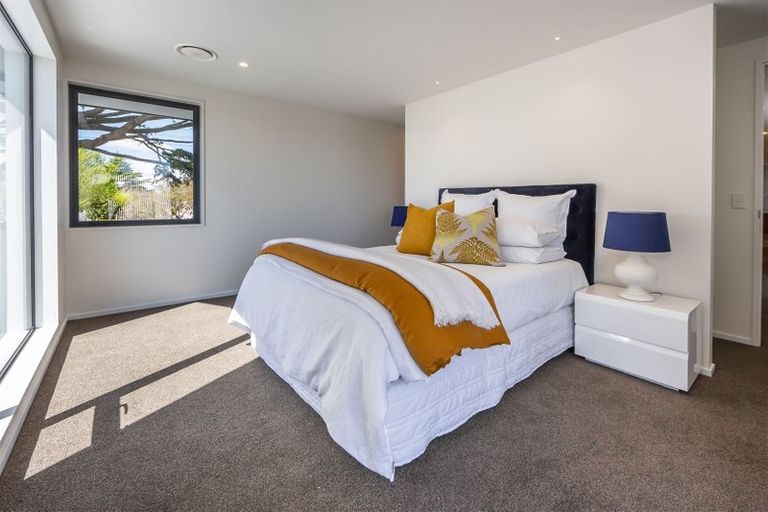 Photo of property in 2 Henridge Place, Avonhead, Christchurch, 8042