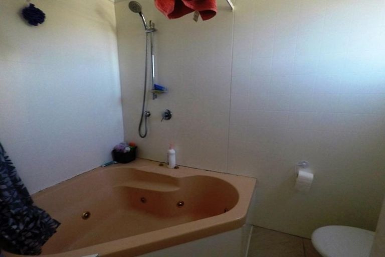 Photo of property in 27 Luxford Street, Berhampore, Wellington, 6023