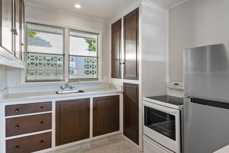 Photo of property in 2/79d Dyers Pass Road, Cashmere, Christchurch, 8022