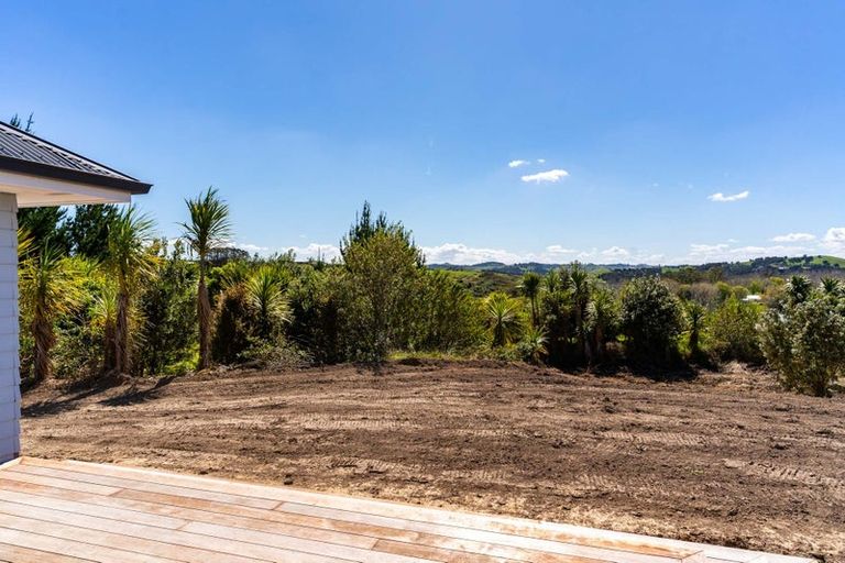 Photo of property in 960a Oneriri Road, Kaiwaka, 0573