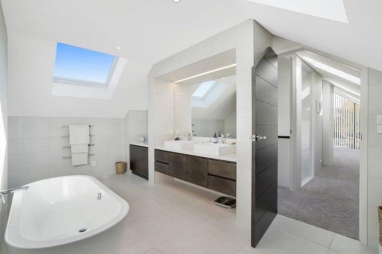 Photo of property in 14 Waimana Place, Wanaka, 9305