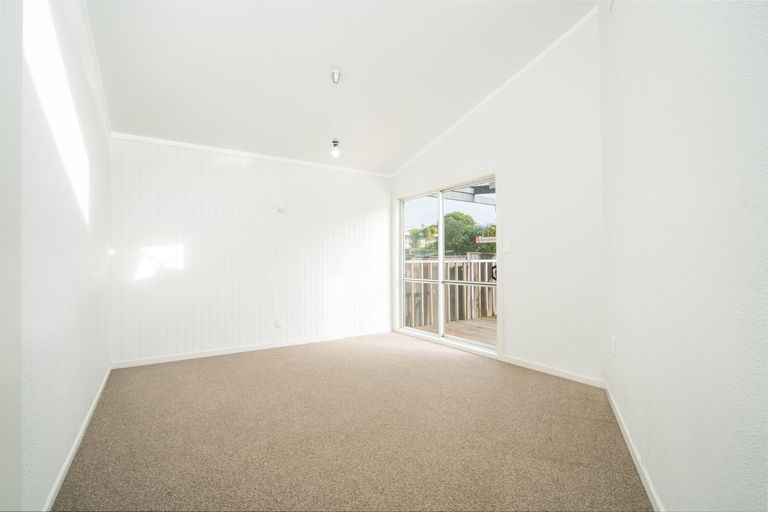 Photo of property in 14 Gambare Place, Wattle Downs, Auckland, 2103