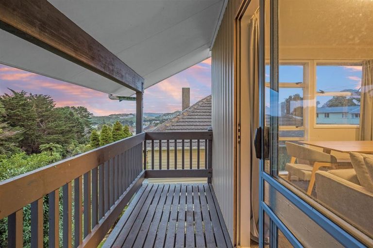 Photo of property in 66 Sievers Grove, Cannons Creek, Porirua, 5024