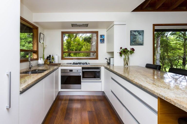 Photo of property in 24 Freemans Way, Pinehaven, Upper Hutt, 5019