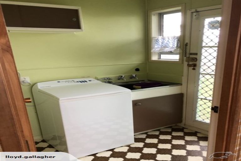 Photo of property in 2/1 Matua Place, Clendon Park, Auckland, 2103