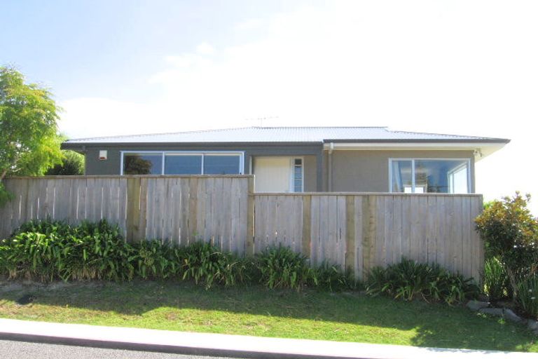 Photo of property in 13 Matipo Road, Mairangi Bay, Auckland, 0630