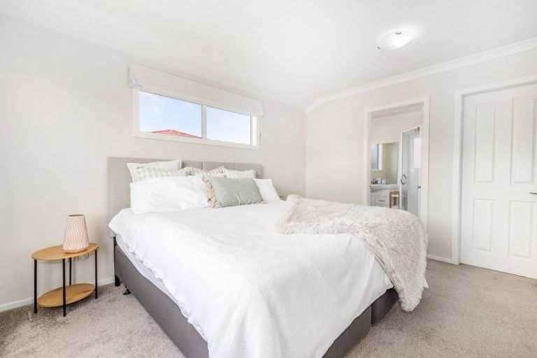 Photo of property in 47 Te Puia Drive, Aotea, Porirua, 5024