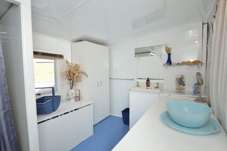 Photo of property in 141 Newcastle Street, Mahia, 4198