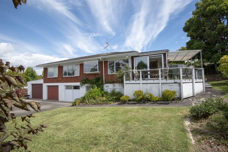 Photo of property in 41 Beechdale Crescent, Pakuranga Heights, Auckland, 2010