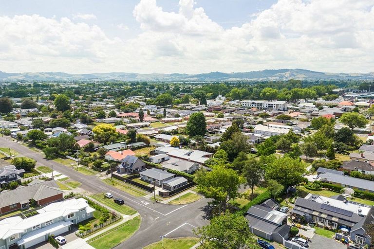 Photo of property in 30 Queen Street, Cambridge, 3434